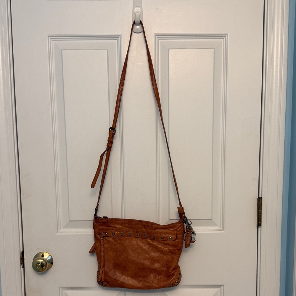 FRYE AND CO. Tan Leather Crossbody Bag